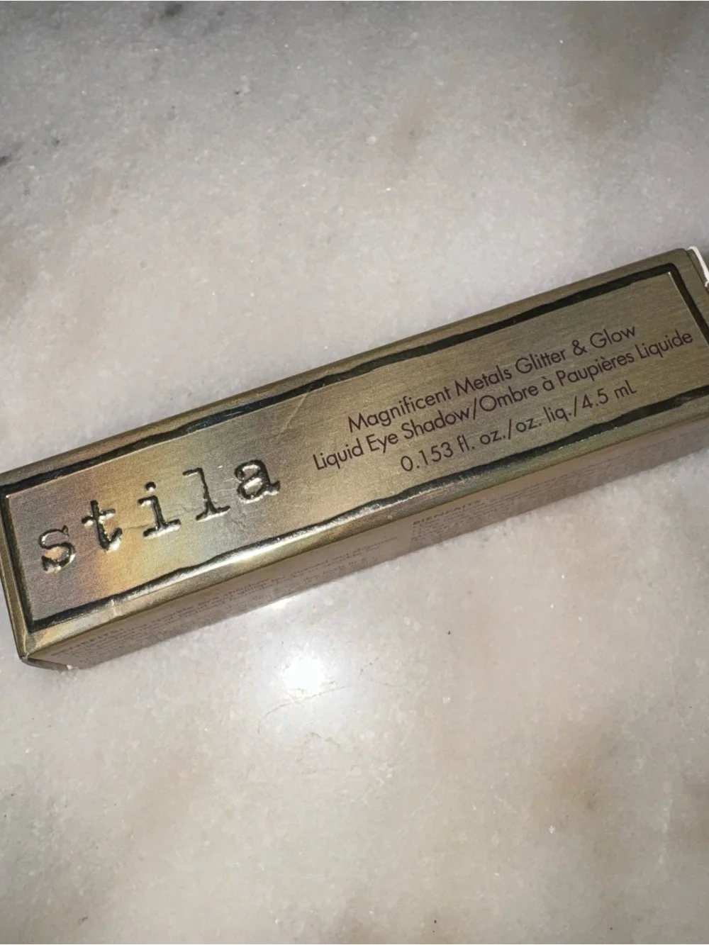 Magnificent metals glitter & glow liquid shadow